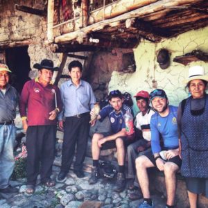Bike tour group stopping for lunch, all inclusive bike tour, peru bike tour package